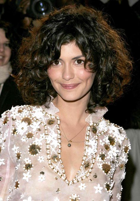 Longer Bob, Bob Haircut Curly, Audrey Tautou, 짧은 머리, Curly Hair Cuts, Short Curly Hair, Curly Girl, Hair Today, Hair Dos