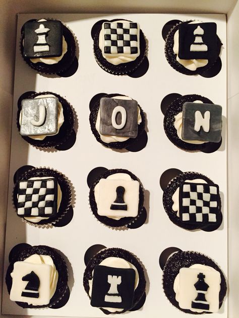 Chess Cupcake Ideas, Chess Cupcakes, Chess Costume, Chess Wedding, Chess Party, Chess Cake, Chess Art, Leopard Tattoos, Cake Hacks