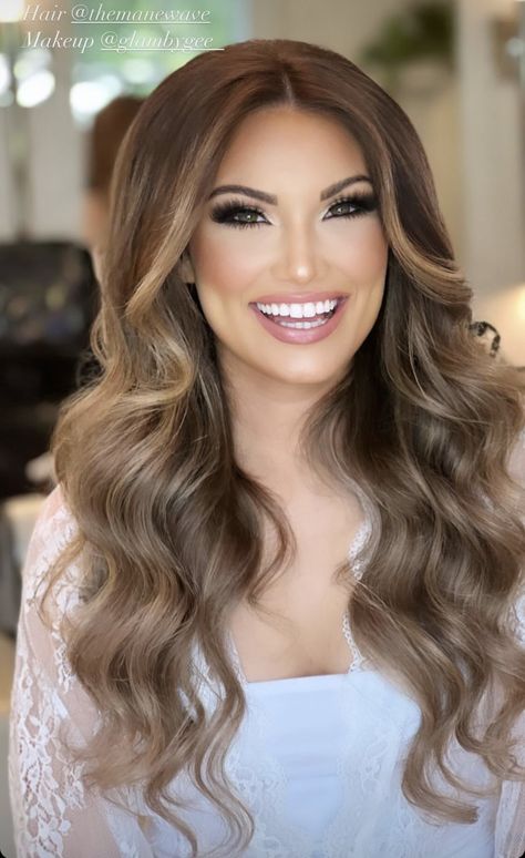 Long Wavy Formal Hairstyles, Bridal Hair Loose Curls Soft Waves, Bridesmaids Hairstyles Down Loose Waves, Glam Hairstyles For Long Hair Curls, Big Voluminous Curls Wedding, Big Loose Curls For Long Hair Wedding, Curled Hair Styles For Event, Curled Hairstyles Prom, Teased Curled Hair