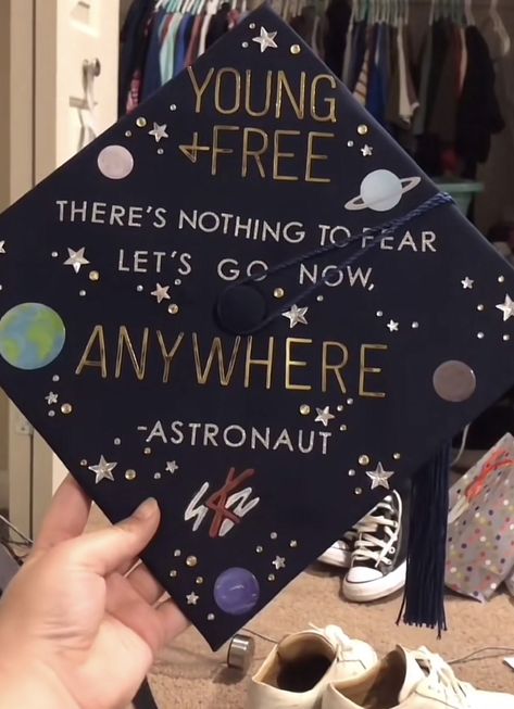 How To Decorate A Graduation Cap, Skz Graduation Cap, Stray Kids Graduation Cap, Kpop Grad Cap, Kpop Graduation Caps, Graduation Cap Ideas, Graduation Cap Decoration Diy, High School Graduation Cap, Hand Lettering Worksheet