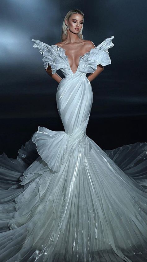 Lena Berisha, Satin Mermaid Wedding Dress, Glam Wedding Dress, Award Show Dresses, Met Gala Dresses, Mermaid Wedding Dresses, Womens Wedding Dresses, Prom Dresses Sleeveless, Old Dresses