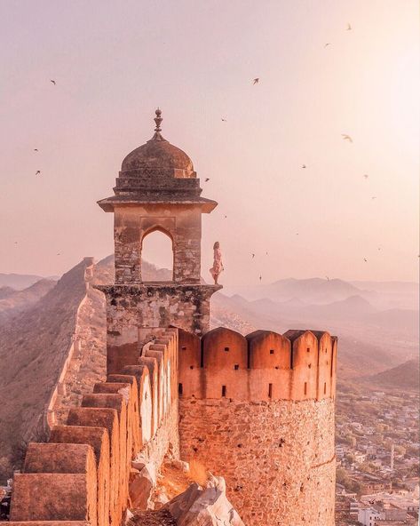 City Palace Jaipur, Jaipur Travel, India Travel Places, Magic Places, Wallpaper Cantik, India Photography, Indian Architecture, Instagrammable Places, Destination Voyage