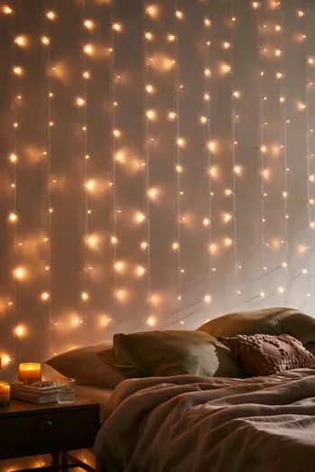 Fairy Lights On Wall, String Lights In The Bedroom, Fairy Lights Bedroom, Curtain String Lights, House Room, Room Inspiration Bedroom, Dream Bedroom, My New Room, Room Decor Bedroom