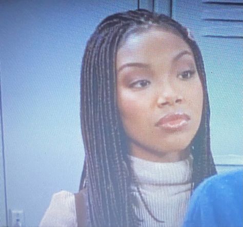 Brandy Aesthetic Singer, Moesha Makeup, Moesha Braids, Throwback Outfits, Brandy Norwood, Black Hair Magazine, Glossy Lips Makeup, Pretty Braids, 90s Girl