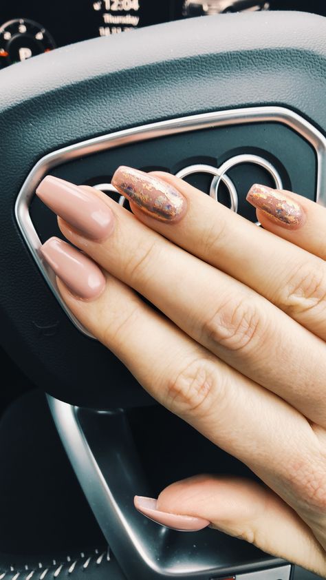 Rose Gold Flakes Nails, Rose Gold Flake Nails, Nails With Rose Gold Foil, Rose Gold Foil Nails, Gold Foil Nails, Rose Gold Nails, Foil Nails, Rose Gold Foil, Gold Flakes