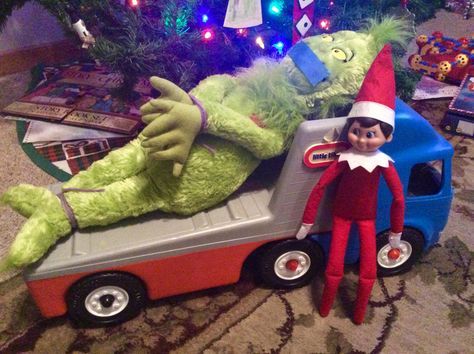 Elf On A Shelf Grinch Ideas, Elf And The Grinch, Grinch With Elf On The Shelf, Grinch And Elf On The Shelf Funny, Grinch Elf On Shelf, Elf On The Shelf With Grinch, Grinch And Elf On The Shelf, Elf And Grinch Ideas, Elf On The Shelf And Grinch Ideas