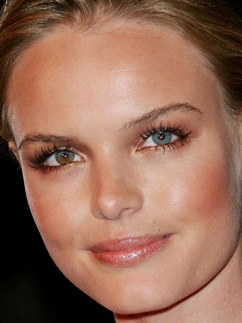 Kate Bosworth..those eyes.. Kate Bosworth Makeup, Kate Bosworth Eyes, Celebrities With Hooded Eyes, Eyeshadow Application, Burberry Beauty, 20 Makeup, Celebrity Makeup Looks, Beauty Makeup Photography, Celebrity Faces