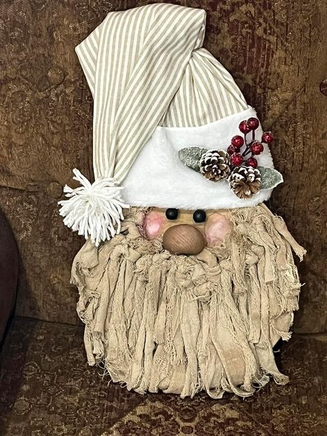 Primitive Diy, Christmas Notes, Primitive Christmas Crafts, Primitive Christmas Decorating, Textile Art Dolls, Diy Santa, Christmas Gifts To Make, Santa Crafts, Christmas Note