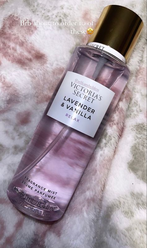 Instagram:@Selfcareby.bless Lavender Smell, Victoria Secret Perfume Body Spray, Perfume Smells, Lavender Perfume, Perfume Body Spray, Vanilla Perfume, Perfume Collection Fragrance, Bath And Body Works Perfume, Body Smells