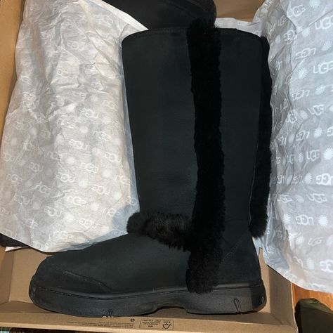 100% authentic UGG W SUNBURST TALL black black sz 9 can fit 9.5 Ugg Sunburst Tall Outfit, Sunburst Uggs, Ugg Sunburst Tall, Tall Uggs, Black Ugg Boots, Uggs Outfit, Real Fur, Slipper Boots, Ugg Shoes