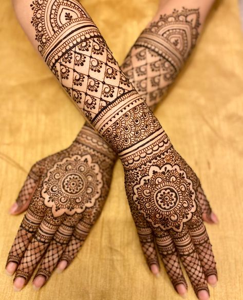 Full Hand Mehndi Designs Full Hand Mehndi Designs Bridal, Mahendi Designs Wedding Bridal Mehndi, Mehndi Back Hand Designs Bridal, Rajasthani Mehndi Designs Bridal Back Hand, Indian Engagement Mehndi Designs, Full Mehndi Designs Back Hand, Bridal Arabic Mehndi Designs Full Hand, Henna Heavy Designs, Bridal Meganthi Designs