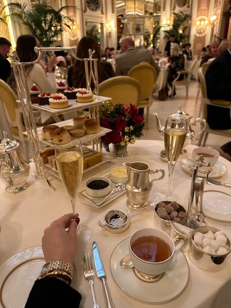 Nice Restaurant Aesthetic, High Tea Aesthetic, Ritz Afternoon Tea, Old Money Food, Afternoon Tea At The Ritz, French Drinks, Luxury Cafe, Fancy Hotel, Fancy Date