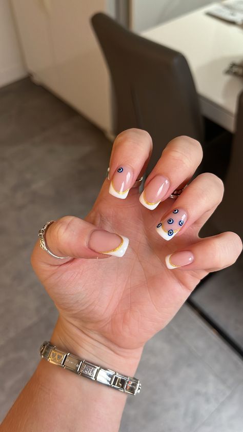 Turkish evil eye nails Evil Eye Gold Nails, Blue Nail Inspiration, Evil Eye Nails, Summer Acrylic, Cute Summer Nails, Bright Nails, Blue Nail, Summer Acrylic Nails, Blue Evil Eye