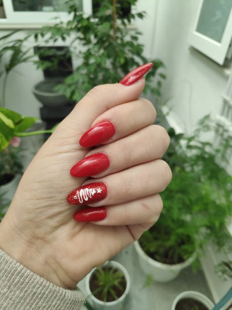 Bright red nails with cute Christmas tree 🎄 Line Christmas Tree Nails, Red Christmas Tree Nails, Red Nails With Christmas Tree, Christmas Nails Bright, Bright Red Christmas Nails, Christmas Dip Nail Ideas Red, Christmas Dipped Nails Ideas, Nails With 3d Flowers, Nails Christmas Tree