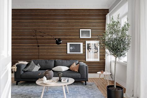 Best & Gorgeous Slat Wood Wall Panel Build Designs | Decorate Wall With Slat Wood | Home Decor Ideas Wood Home Decor Ideas, Horizontal Wallpaper, Wallpaper Designs For Walls, Decorate Wall, Wood Wall Panel, Stripe Wall, Wood Slat Wall, Yellow Room, Wood Accent Wall