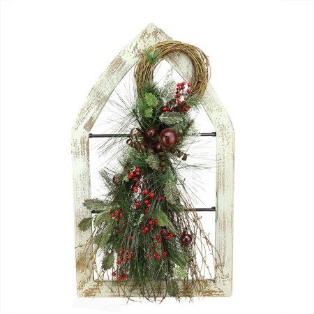 Christmas Wall Decoration, Swag Christmas, Pre Lit Garland, Holiday Swag, Fall Hydrangea, Tinsel Tree, White Window, White Windows, Holly Leaves