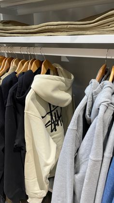 Stussy Hoodie, Foto Tips, Fits Clothes, Stockholm Fashion, Winter Fits, Mode Inspo, Mode Vintage, Dream Clothes, Girly Girl