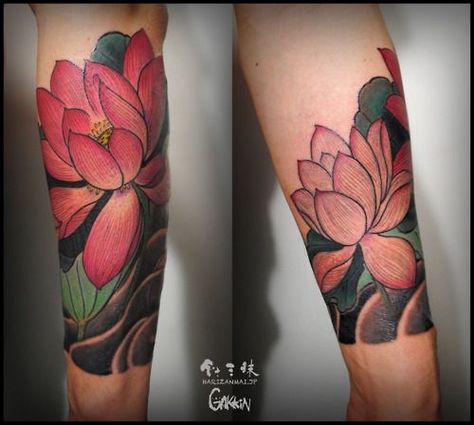 Lotus flower tattoo… love this. I would add Peonies to this also. Water Lily Tattoo, Lilly Tattoo, Japanese Leg Tattoo, Water Lily Tattoos, Wing Tattoo Men, Hannya Mask Tattoo, Japanese Flower Tattoo, Tattoo Salon, Lotus Tattoo Design