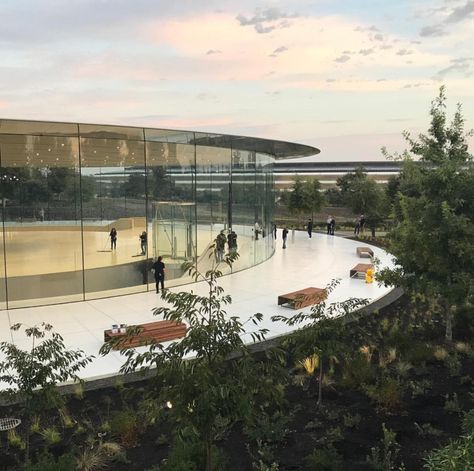 Steve Jobs Theater. architecture Apple Headquarters, Theater Architecture, Apple Park, Foster Partners, Norman Foster, Industrial Park, Green Tech, Apple Store, Steve Jobs