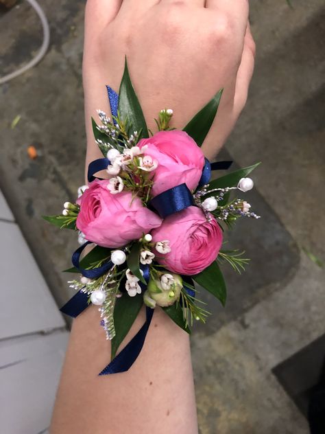 Hoco Corsage, Prom Flowers Corsage, Homecoming 2024, Prom Corsages, Prom Corsage And Boutonniere, Corsage And Boutonniere Set, Wrist Corsages, Prom Corsage, Prom 2023