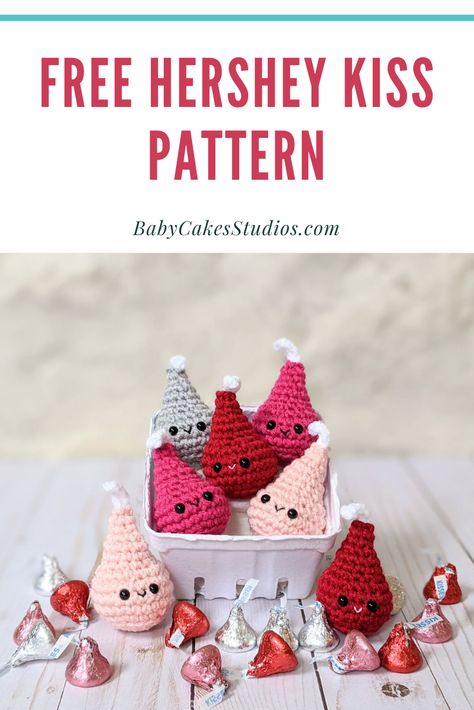 These crochet kisses are the perfect Valentine gift! Crochet Kids Valentines, Vday Crochet Ideas, Crochet Hershey Kiss Free Pattern, Romantic Crochet Gifts, Valentine's Crochet Ideas, Valentine Crochet Projects, Free Valentine Crochet Patterns, Free Crochet Valentine Patterns, Crochet Valentines Day Patterns Free