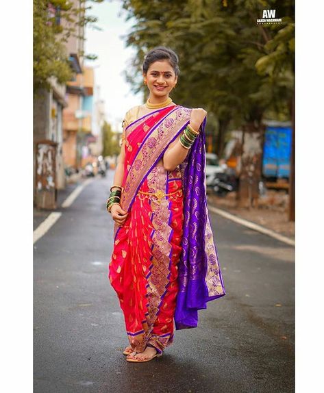 Latest Traditional Dresses, Indian Wedding Gowns, Nauvari Saree, Saree Wearing Styles, Indian Wedding Photography Couples, Indian Bridal Photos, Couple Wedding Dress, Indian Wedding Couple Photography, Wedding Saree Blouse Designs