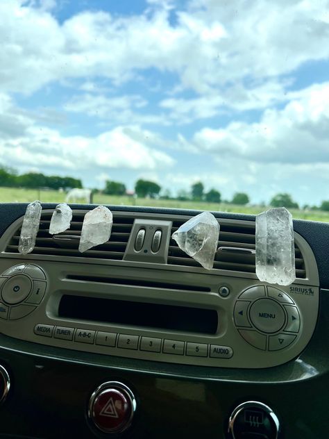 Nature Themed Car Interior, Car Interior Diy, Hippie Car, Jeep Wave, Car Deco, Cool Car Accessories, Car Vent Clip, Raw Quartz Crystal, Car Goals