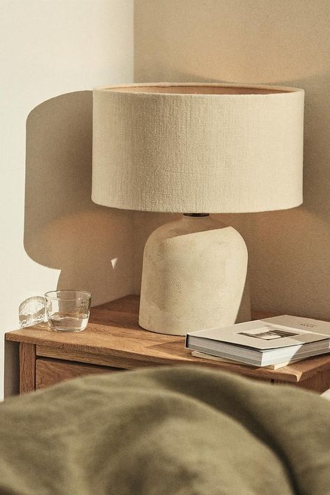 TABLE LAMP WITH CERAMIC BASE - Ecru | ZARA United Kingdom #Embracing #Style #Home #Kitchens #Garden #HomeIdeas #Decor #HomeStyle #Minimalist #Simplicity #in #DecorTips Lamp On Sideboard, H&m Home Bedroom, Japandi Table Lamp, Zara Lamp, Lampe Aesthetic, Zara Home Interiors, Home Decor Ideas Minimalist, Bedside Table With Lamp, Textured Lamp