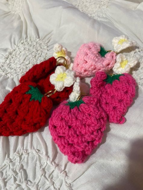 Pink And Red Crochet, Hot Pink Crochet, Ypsilanti Michigan, Crochet Keychains, Flower Keychain, Red Crochet, Crochet Inspo, Strawberry Fields, Crochet Items