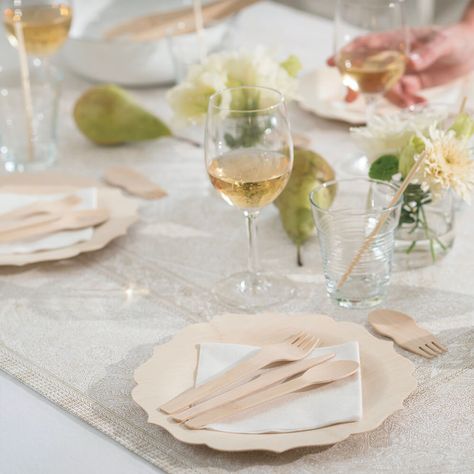 Compostable Plates: Wedding Planning for the Eco-Friendly Couple - bambu Eco Friendly Wedding Ideas, Fancy Disposable Plates, Fancy Plates, Baby Shower Luncheon, Disposable Wedding Plates, Compostable Plates, Plates Wedding, Romantic Backyard, Bamboo Plates