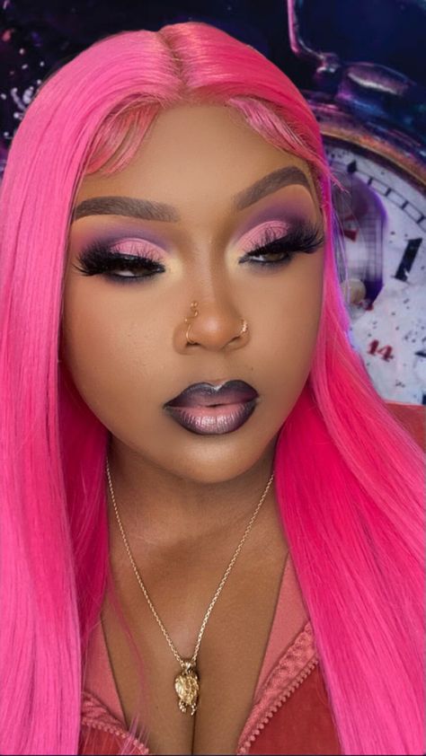 Half cut crease using Barb Tingz pallete Use code Adore to save Pink Wig Makeup Looks, Baddie Eyeshadow Looks, Pink Cut Crease Eyeshadow, Cut Crease Makeup Looks, Colorful Cut Crease, Pink Cut Crease, Glamour Makeup Looks, Pastel Goth Makeup, Eyeshadow Crease