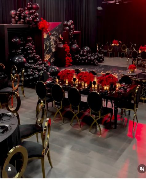 Gold Quinceanera Theme, Zion Wedding, Red Quince, Red Wedding Theme, Quinceanera Themes, Mother Birthday, Theme Party Decorations, Red Wedding, Black Wedding