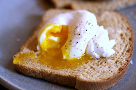 Poached Eggs On Toast, Meals Under 400 Calories, Poach An Egg, Eggs On Toast, How To Make A Poached Egg, Perfect Poached Eggs, Smitten Kitchen, Poached Egg, Egg Dish