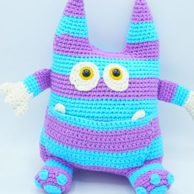 Amigurumipatterns.net - Creations - Zak the Candy Monster from Amigurumi Monsters Worry Monster Pattern, Worry Monster Crochet Pattern, Crochet Worry Monster, Crochet Worry Monster Free Pattern, Crochet Monster Pattern Free, Christmas Tree Skirt Crochet Pattern, Candy Monster, Worry Monster, Crochet Monster