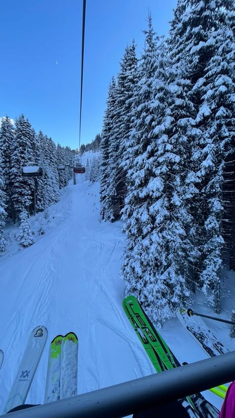 Dolomites Italy Skiing, Ski Girl Aesthetic, Italy Snow, Ski Italy, Photo Ski, Ski Vibes, Skiing Aesthetic, Ski Aesthetic, Dolomites Italy