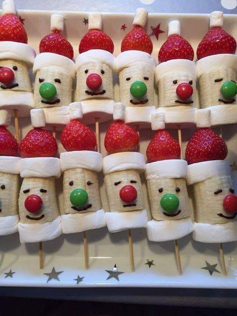 Christmas Party Snacks, Fruits Decoration, Christmas Snack, Decorações Com Comidas, Christmas Fruit, Christmas Brunch, Chocolate Chip Recipes, Xmas Food, Snacks Für Party