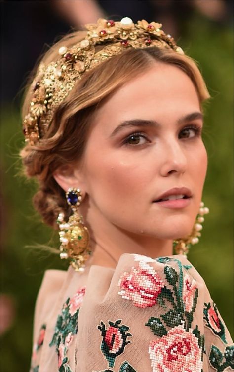 Lea Thompson, Galas Photo, Hair Acessories, Zoey Deutch, Bride Headband, Cute Headbands, Head Piece, Headpiece Wedding, The Court