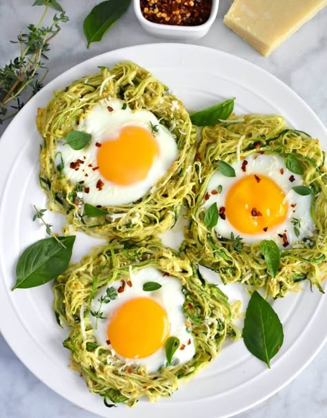 Zucchini Egg Nests - Herbs & Flour Zucchini Egg, Food Calorie Chart, Healthy Brunch Recipes, Breakfast Platter, Egg Nest, Low Carb Zucchini, Recetas Keto, Test Questions, Questions And Answers