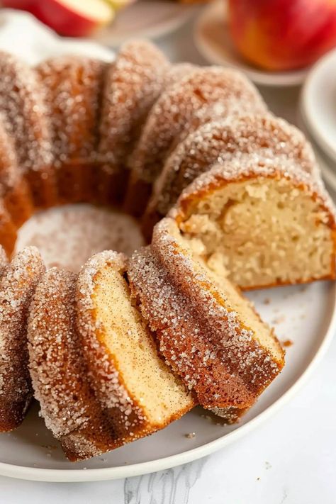 Apple Cider Donut Bundt Cake, Apple Cider Desserts, Donut Bundt Cake, Apple Bundt Cake Recipes, Bunt Cake Recipe, Easy Bundt Cake Recipes, Apple Cider Donuts Recipe, Apple Bundt Cake, Apple Cider Recipe