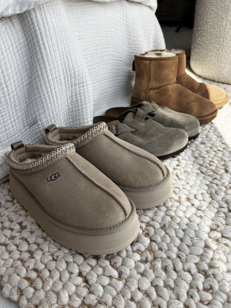 Uggs, uggs outfit, ugg tasman slippers, Ugg tasman slipper outfit, Ugg boot outfit, uggs slippers, ugg boots, ugg tasman, uggs aesthetic, ugg tasman slippers, ugg mini boots outfit, Birkenstock outfit, Birkenstock clogs outfit, Birkenstock clogs, Birkenstock Mini Boots Outfit, Ugg Boot Outfit, Uggs Aesthetic, Birkenstock Clogs Outfit, Tasman Uggs, Uggs Slippers, Slipper Outfit, Classic Boots Woman, Birkenstock Slippers