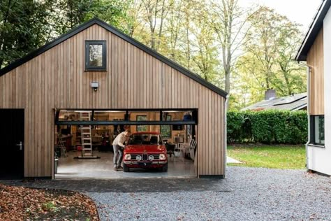 Scandinavian Garage, Detached Garage Designs, Classic Car Garage, Garage Plans Detached, Garage Design Interior, Garage Guest House, Garage Loft, Garage Exterior, Carport Garage