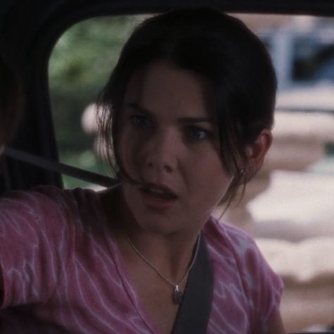 Young Lorelai Gilmore, 2000s Tv Shows, Emily Gilmore, Lorelei Gilmore, Lane Kim, Gilmore Girls Fan, Team Logan, Mother Daughter Relationships, Gilmore Girl