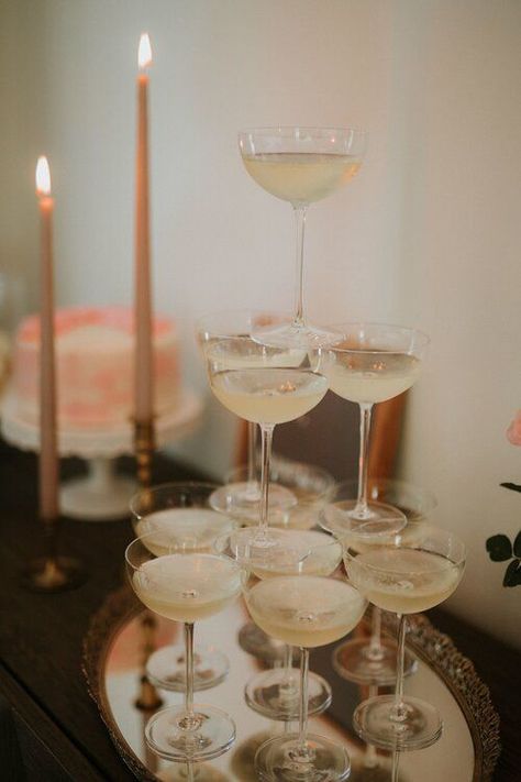 Marrakech Wedding, 30th Birthday Ideas For Women, 30th Bday Party, 30th Birthday Themes, 30th Birthday Bash, Champagne Birthday, Dutch Still Life, 25th Birthday Parties, 30th Birthday Decorations