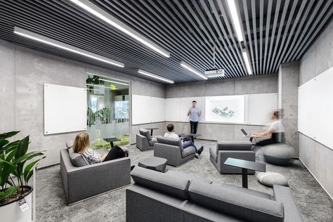 Office Collaboration Area, Brainstorming Room, Brain Storming, Green Office, Office Space Design, Modular Lounges, Office Snapshots, Workplace Design, Office Interior Design