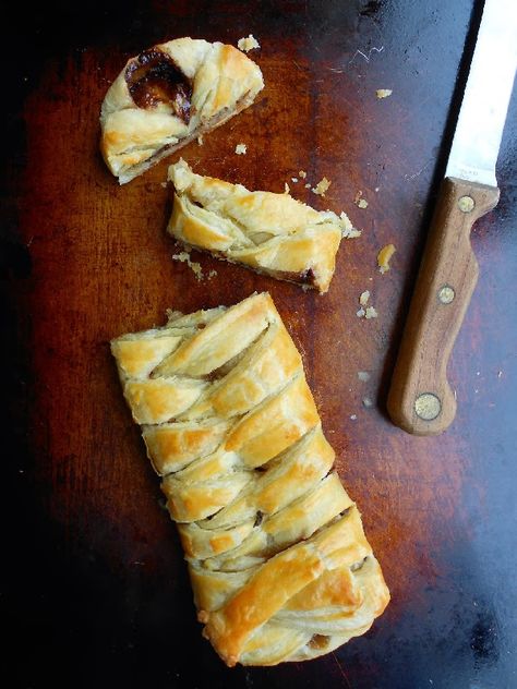 Banana Puff Pastry, Brie Grilled Cheese Sandwich, Daily Pilates, Puff Pastry Braid, Pastry Braid, Brie Grilled Cheese, Culinary Chef, Puff Pastry Desserts, Pillsbury Recipes