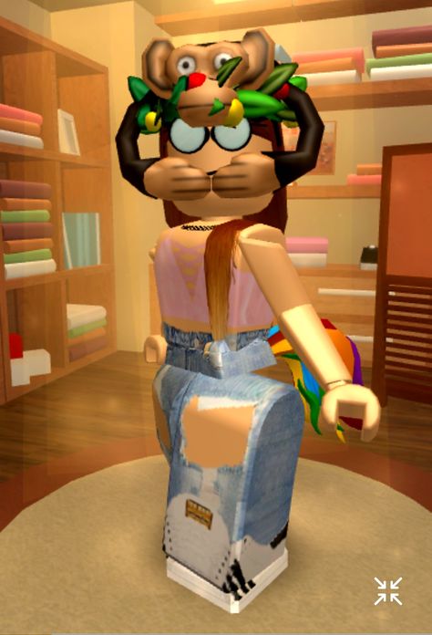 This is my avatar lately and I like those fat legs XD Cookie Swirl C Youtube, Avatar Outfits, Candy Room, Fashion Show Party, Roblox Character, Roblox Characters, Girl Cartoon Characters, Big Legs, Games Roblox