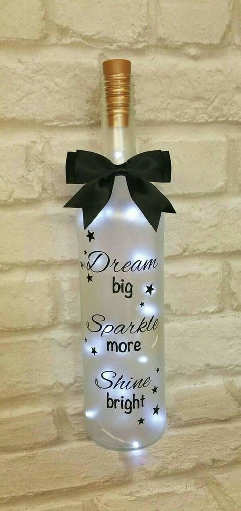 Birthday Wine Bottles, Wine Candles, Wine Bottle Candles, Christmas Wine Bottles, Wine Bottle Gift, Wine Bottle Art, Wine Bottle Diy Crafts, Painted Wine Bottles, Diy Bottle Crafts