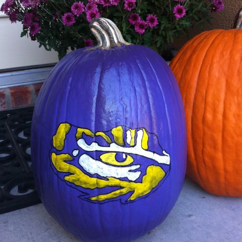 LSU Tiger pumpkin! Lsu Decorations, Tiger Pumpkin, Lsu Babies, Paint Pumpkin, Tiger Halloween, College Crafts, Louisiana Swamp, Lsu Fans, Lsu Tigers Football