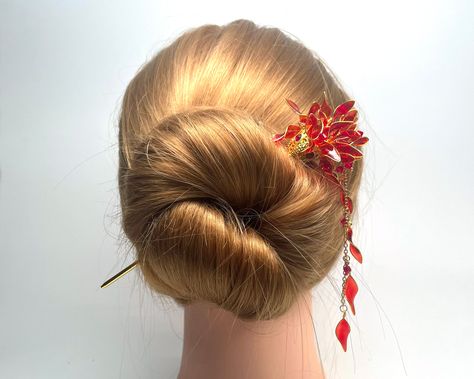 Spider Lily Hairpin, Japanese Hairpin, Red Hair Updo, Red Hair Clips, Red Spider Lily, Transparent Flowers, Japanese Hairstyle, Flower Hair Pin, Hair Sticks