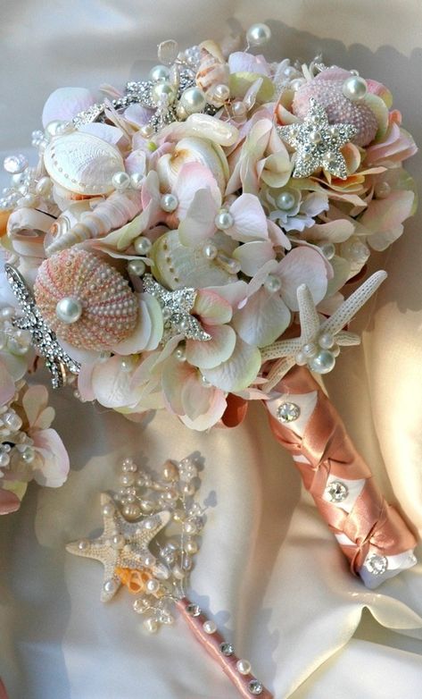 27 Bouquets-de-rosa para a princesa Brides Beach Bouquet, Shell Wedding, Blush Bridal Bouquet, Seashell Wedding, Bridal Brooch Bouquet, Pink Sea, Blush Bridal, Brooch Bouquet, Brooch Bouquets